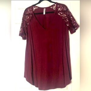 NWT Zenana Premium maroon lace sleeve women’s tunic top shirt Size 2x xxl Nola’s